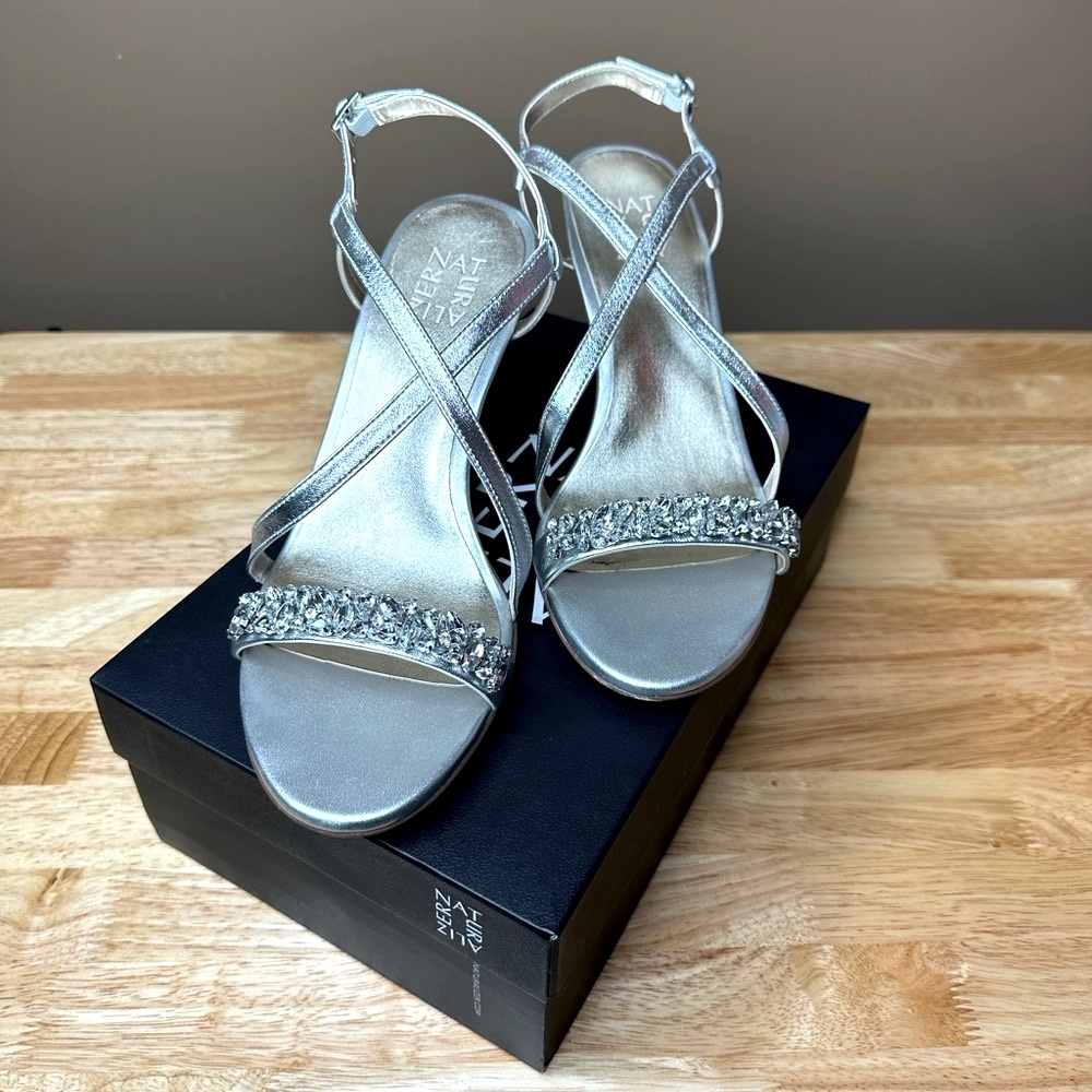 Nautralizer Women's Kia Silver Leather Strappy Heels Sizeβ 9.5W